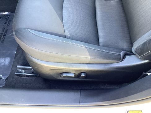 Used 2024 Nissan Altima 2.5 SV image 25