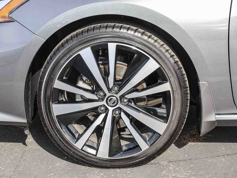 Used 2020 Nissan Altima 2.5 SR w/ Premium Package image 31