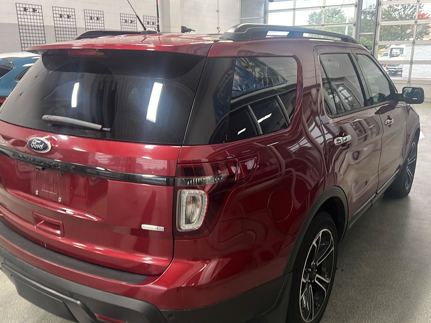 Used 2014 Ford Explorer Sport w/ Equipment Group 401A AWD/4WD image 3