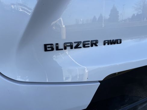 Certified 2024 Chevrolet Blazer RS w/ Driver Confidence II Package image 28