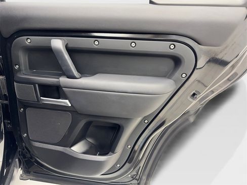 Used 2025 Land Rover Defender 110 S image 35