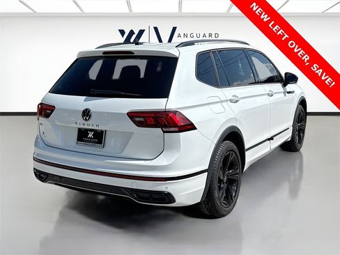 Used 2024 Volkswagen Tiguan SE R-Line image 5