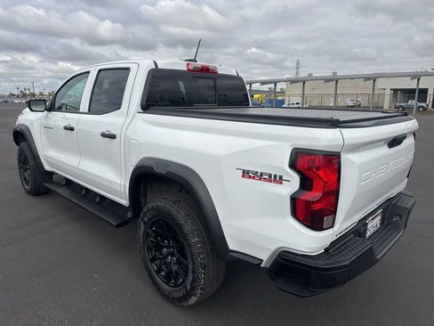 Used 2023 Chevrolet Colorado Trail Boss w/ Technology Package image 3