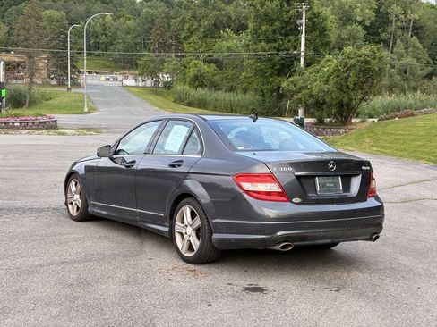 Used 2011 Mercedes-Benz C 300 4MATIC Sedan image 7