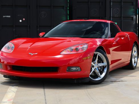 Used 2012 Chevrolet Corvette Coupe RWD image 1