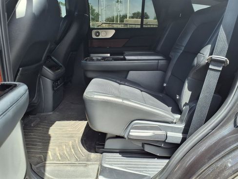 Used 2023 Lincoln Navigator Reserve AWD/4WD image 15