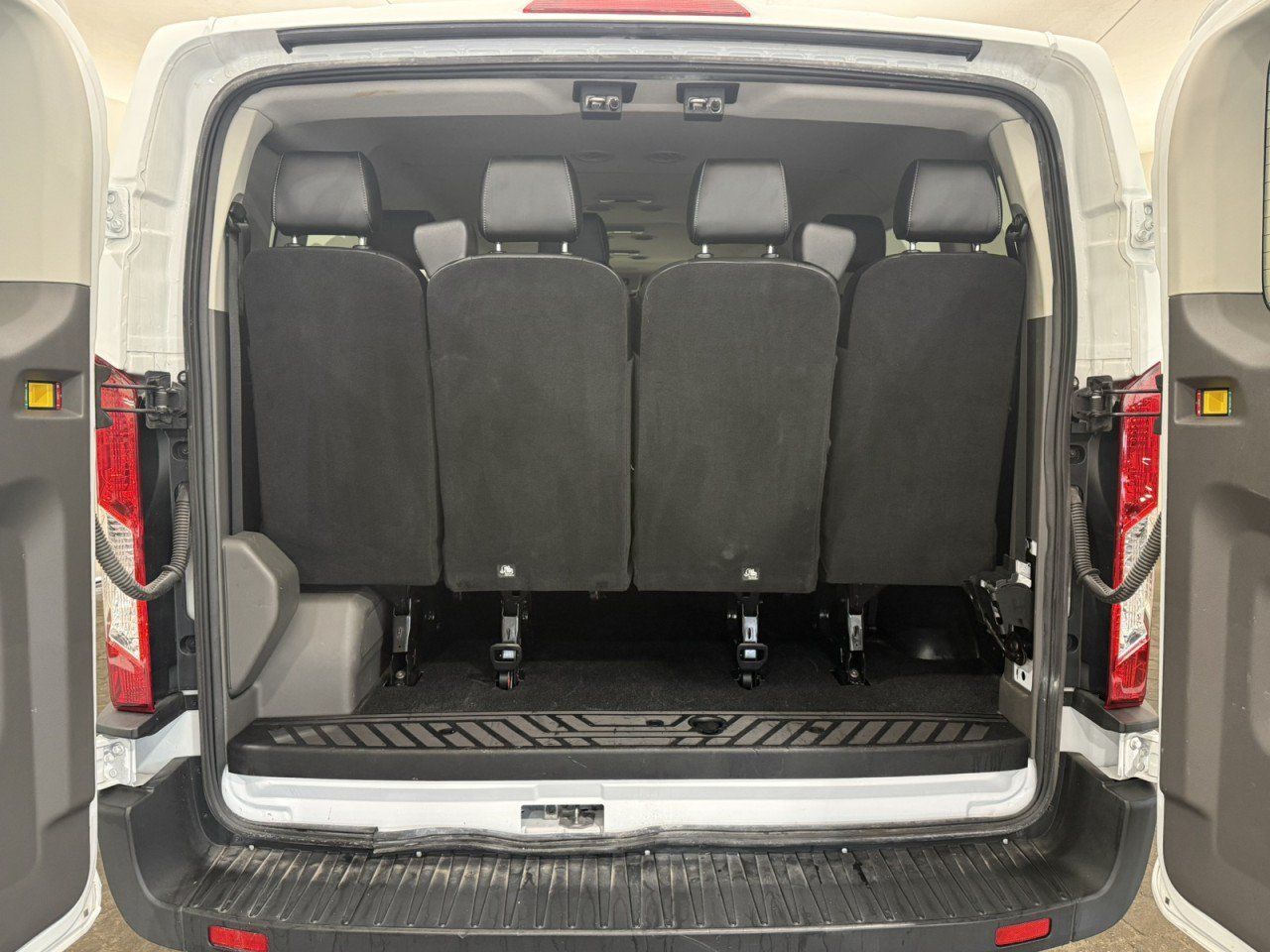 Used 2023 Ford Transit 350 XL RWD image 7