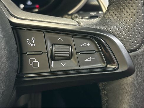 Used 2024 Alfa Romeo Stelvio Veloce image 14