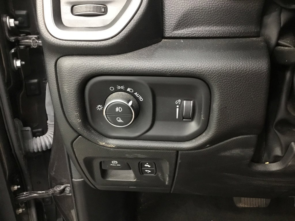 Used 2023 RAM 1500 Big Horn AWD/4WD image 12