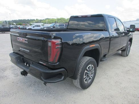 New 2026 GMC Sierra 2500 AT4 AWD/4WD image 4