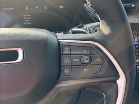 New 2026 Jeep Grand Cherokee Limited image 39