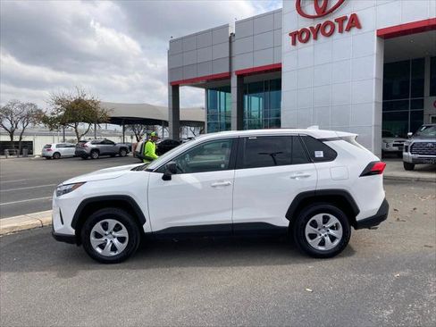 Certified 2023 Toyota RAV4 LE FWD image 8