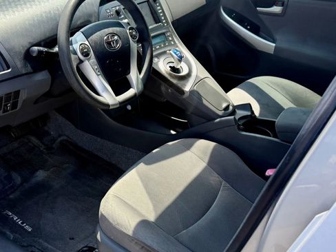 Used 2010 Toyota Prius Three image 12