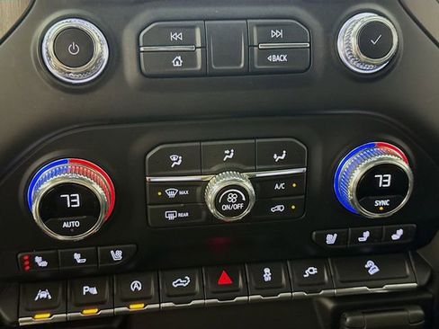 Used 2021 GMC Sierra 1500 AT4 w/ Technology Package image 19