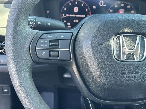Used 2025 Honda Accord SE image 17
