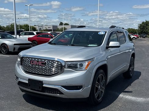 Used 2018 GMC Acadia Denali w/ LPO, Cargo Package FWD image 7