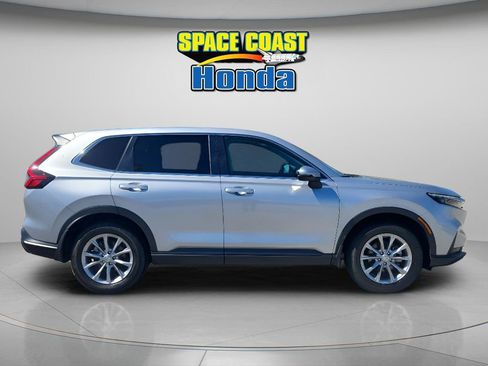 Used 2025 Honda CR-V EX image 2
