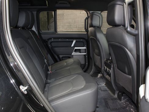 Used 2024 Land Rover Defender 110 X-Dynamic SE image 48