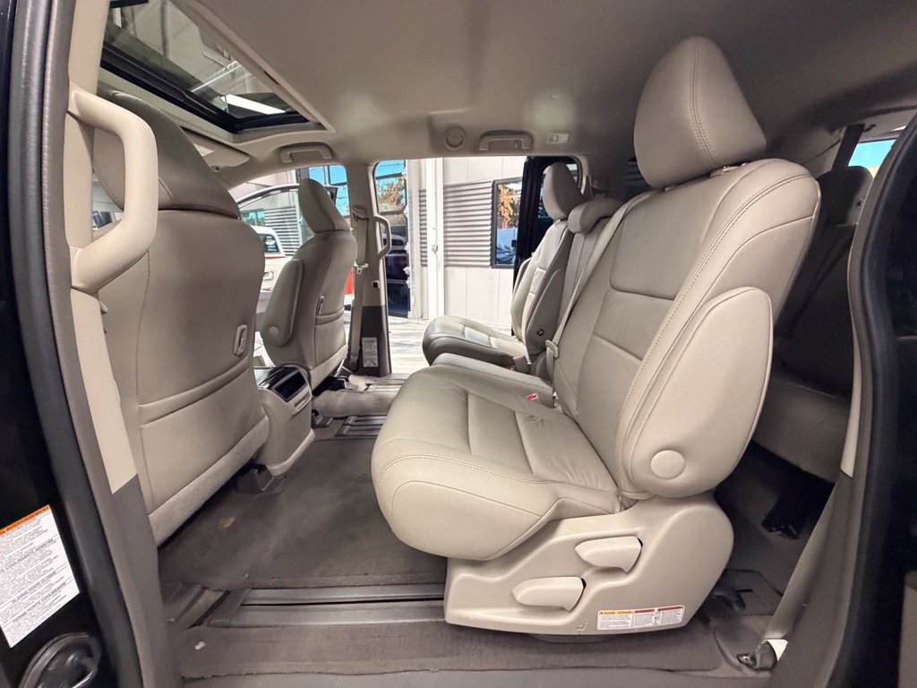 Used 2016 Toyota Sienna XLE w/ XLE Navigation Package FWD image 55