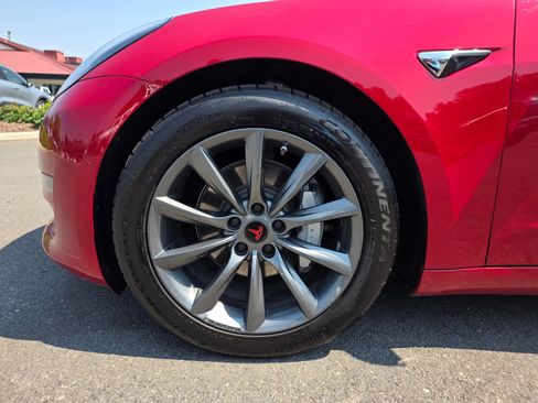 Used 2018 Tesla Model 3 Long Range AWD/4WD image 11