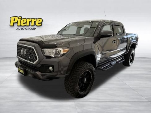 Used 2019 Toyota Tacoma TRD Off-Road AWD/4WD image 1