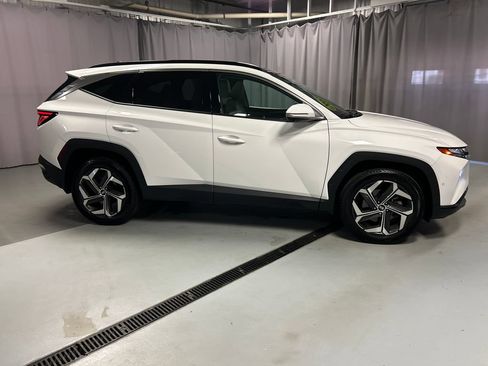 Used 2023 Hyundai Tucson Limited AWD/4WD image 8