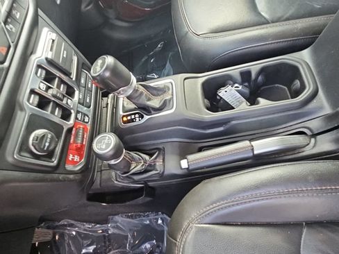 Used 2021 Jeep Wrangler Unlimited Rubicon w/ Dual Top Group AWD/4WD image 22