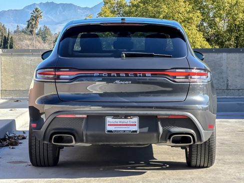Used 2024 Porsche Macan image 7