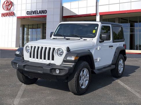 Used 2021 Jeep Wrangler Sport AWD/4WD image 4