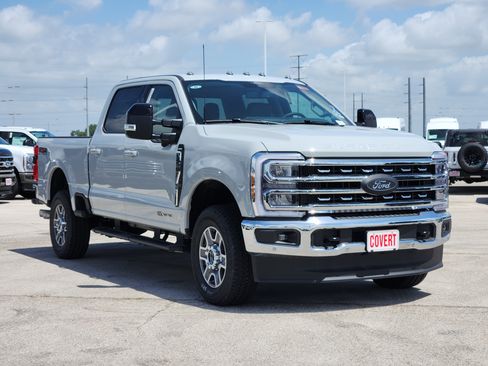 New 2026 Ford F350 Platinum w/ Tremor Off-Road Package AWD/4WD image 2