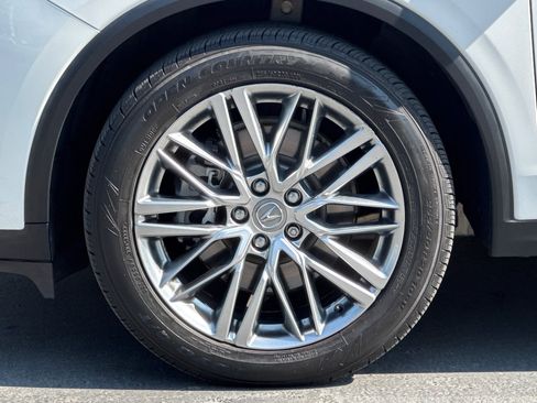 Used 2022 Acura MDX SH-AWD w/ Advance Package image 39