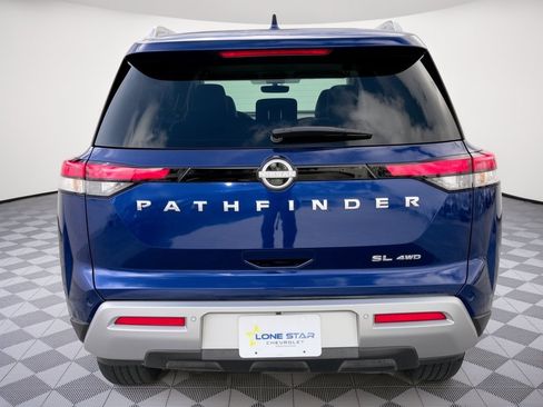 Used 2025 Nissan Pathfinder SL AWD/4WD image 11