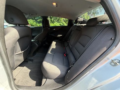 Used 2018 Chevrolet Malibu LT FWD image 28