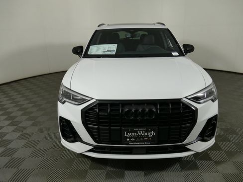 New 2025 Audi Q3 2.0T Premium Plus image 8