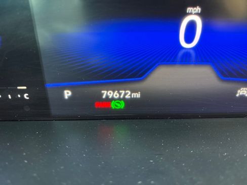 Used 2022 Volkswagen Tiguan SE image 16