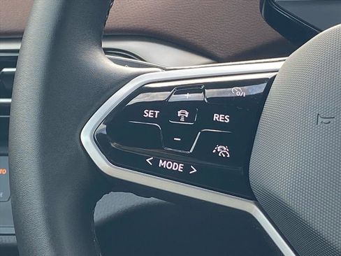 Certified 2023 Volkswagen ID.4 Pro image 6