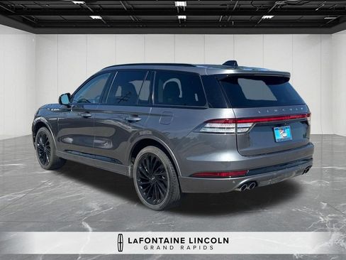 Certified 2025 Lincoln Aviator Reserve w/ Equipment Group 201A AWD/4WD image 3