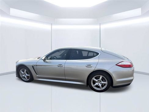 Used 2010 Porsche Panamera S RWD image 36