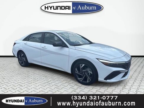 New 2025 Hyundai Elantra SEL FWD image 1