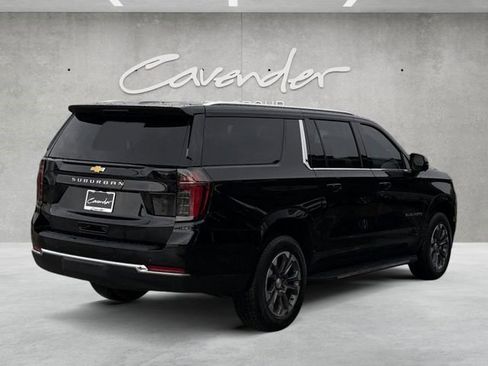 Certified 2025 Chevrolet Suburban LS image 16