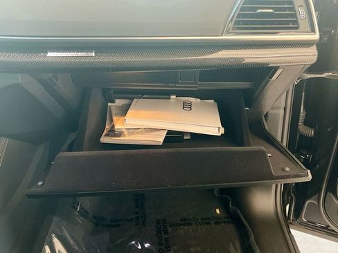 Used 2024 Audi SQ5 Premium Plus w/ Premium Plus Package image 31