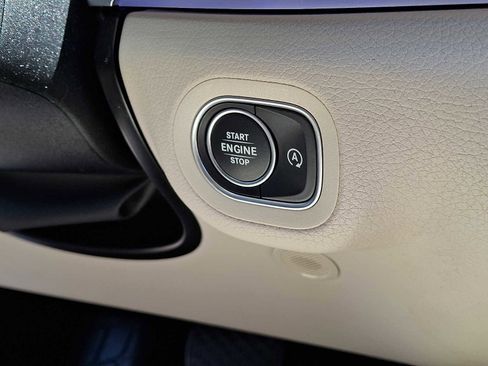 Used 2022 Mercedes-Benz GLE 350 4MATIC image 25