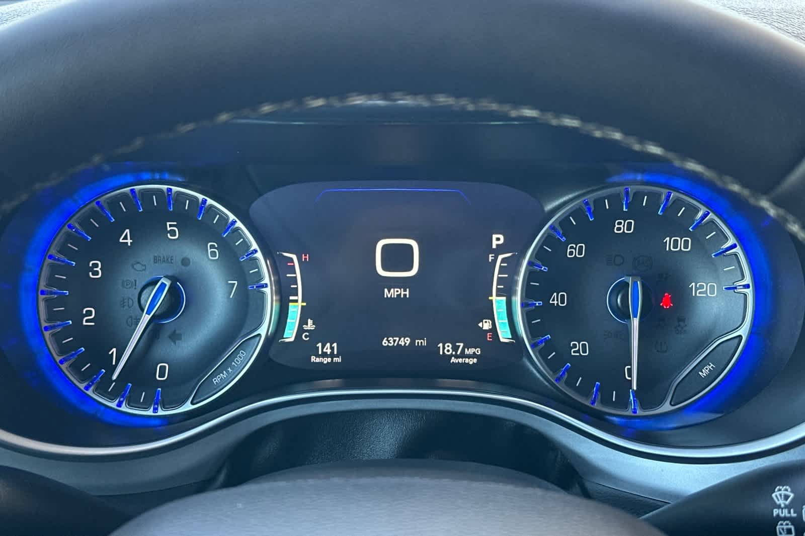 Used 2025 Chrysler Pacifica Limited FWD image 25