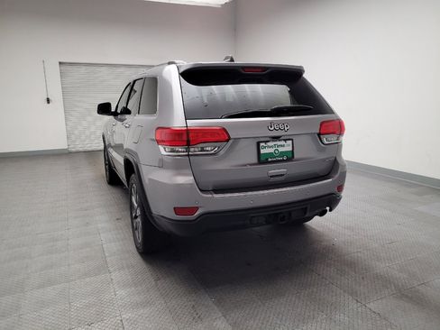 Used 2018 Jeep Grand Cherokee Limited w/ Trailer Tow Group IV image 6