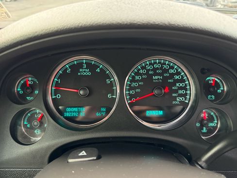 Used 2011 GMC Yukon XL Denali image 33