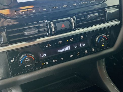 Certified 2023 Nissan Pathfinder SL w/ SL Premium Package AWD/4WD image 23