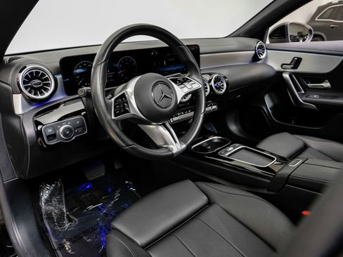 Used 2025 Mercedes-Benz CLA 250 4MATIC image 3