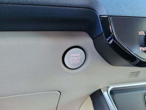 New 2026 Kia Carnival EX FWD image 22