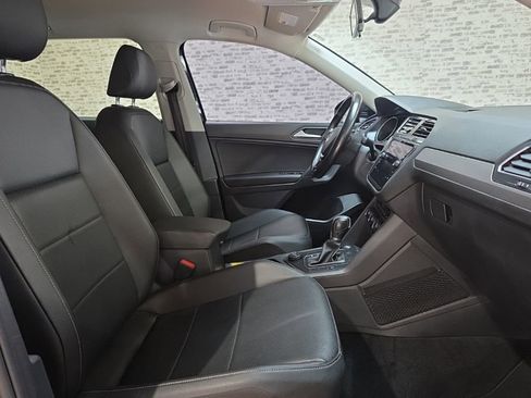 Used 2019 Volkswagen Tiguan SE AWD/4WD image 8