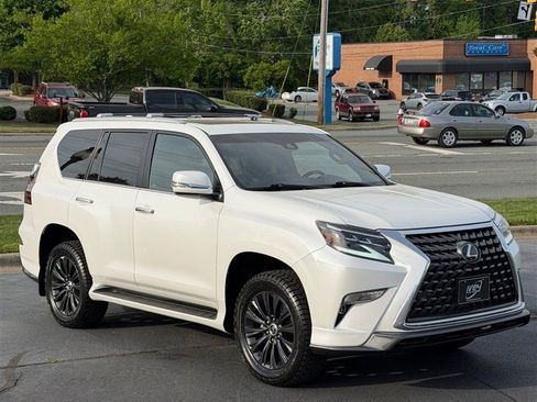 Used 2023 Lexus GX 460 w/ Sport Design Package w/ Accessory Package AWD/4WD image 7